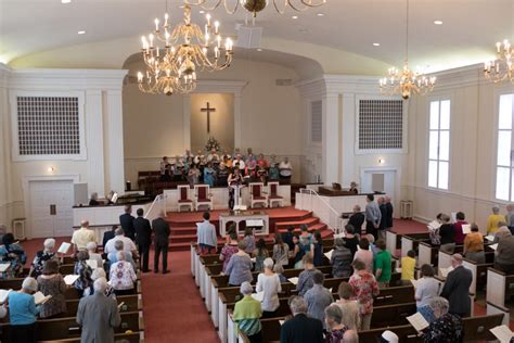 baptist churches with traditional services.